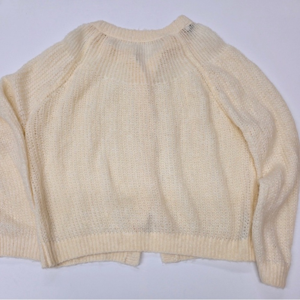 Zara Women's Cream Sweater - Picture 4 of 5